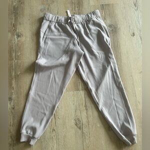 Lululemon On The Fly Jogger- Grey/Purple (Silverscreen)